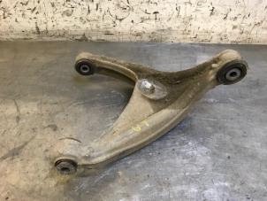 Gebruikte Draagarm boven links-achter DS Automobiles DS 7 Crossback 1.5 BlueHDI 130 Prijs op aanvraag aangeboden door Autohandel-Smet Gebroeders NV