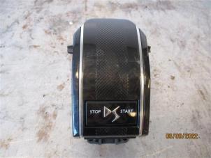 Gebruikte Start/Stop schakelaar DS Automobiles DS 7 Crossback 1.5 BlueHDI 130 Prijs op aanvraag aangeboden door Autohandel-Smet Gebroeders NV