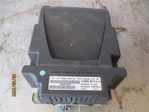 Gebruikte Head-up display Peugeot 3008 I (0U/HU) 1.6 HDiF 16V Prijs op aanvraag aangeboden door Autohandel-Smet Gebroeders NV