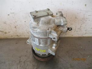 Gebruikte Pomp Airco Renault Clio IV (5R) 1.5 Energy dCi 90 FAP Prijs op aanvraag aangeboden door Autohandel-Smet Gebroeders NV