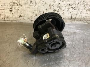 Gebruikte Servopomp Ford Fiesta 5 (JD/JH) 1.4 16V Prijs op aanvraag aangeboden door Autohandel-Smet Gebroeders NV