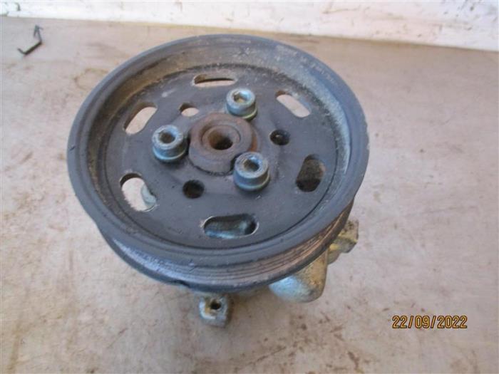 Gebruikte Servopomp Volkswagen New Beetle (9C1/9G1) 1.6 Prijs op aanvraag aangeboden door Autohandel-Smet Gebroeders NV