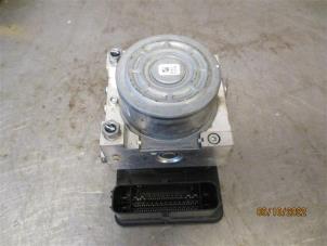 Gebruikte ABS Pomp Mercedes C (W205) C-200 1.6 CDI BlueTEC, C-200 d 16V Prijs op aanvraag aangeboden door Autohandel-Smet Gebroeders NV