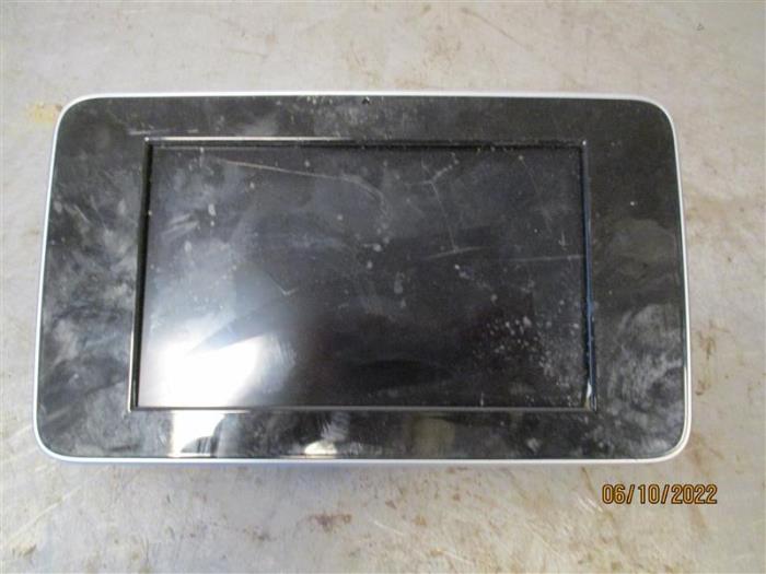 Gebruikte Display Interieur Mercedes C (W205) C-200 1.6 CDI BlueTEC, C-200 d 16V Prijs op aanvraag aangeboden door Autohandel-Smet Gebroeders NV