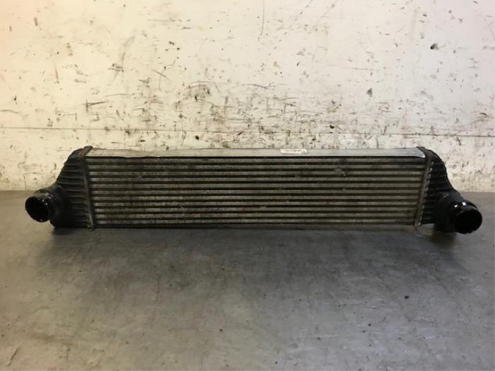 Gebruikte Intercooler Renault Master III (JV) 2.3 dCi 16V 145 Prijs op aanvraag aangeboden door Autohandel-Smet Gebroeders NV