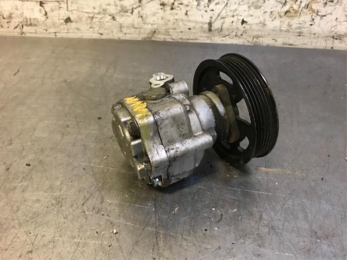 Gebruikte Pomp Servo Volkswagen Amarok 3.0 TDI V6 24V 4Motion Prijs op aanvraag aangeboden door Autohandel-Smet Gebroeders NV