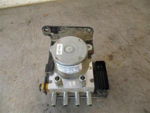 Gebruikte ABS Pomp Ssang Yong Rexton W 2.2 RX 220 E-XDI 16V 4WD Prijs op aanvraag aangeboden door Autohandel-Smet Gebroeders NV