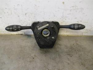 Gebruikte Licht + Raw Schakelaar Mini Mini (R56) 1.6 Cooper D 16V Prijs op aanvraag aangeboden door Autohandel-Smet Gebroeders NV