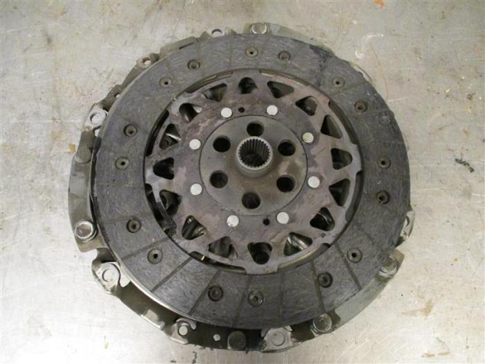 Gebruikte Koppelingsset (compleet) Mini Mini (R56) 1.6 Cooper D 16V Prijs op aanvraag aangeboden door Autohandel-Smet Gebroeders NV
