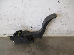 Gebruikte Sensor Gaspedaalpositie Volkswagen Polo IV (9N1/2/3) 1.2 12V Prijs op aanvraag aangeboden door Autohandel-Smet Gebroeders NV