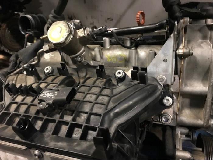 Gebruikte Cilinderkop Volkswagen Golf VI (5K1) 1.4 TSI 122 16V Prijs op aanvraag aangeboden door Autohandel-Smet Gebroeders NV