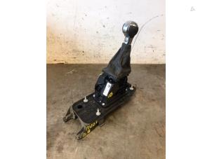 Gebruikte Selectiehendel automaat Audi Q3 (8UB/8UG) 2.0 TDI 16V 177 Quattro Prijs op aanvraag aangeboden door Autohandel-Smet Gebroeders NV