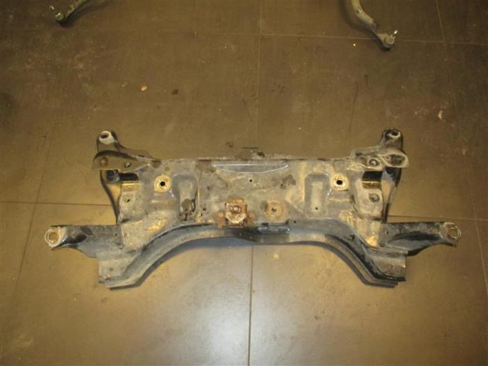 Gebruikte Subframe Citroen C1 1.0 12V VVT-i Prijs op aanvraag aangeboden door Autohandel-Smet Gebroeders NV