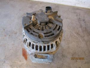 Gebruikte Dynamo Mercedes SLK (R171) 1.8 200 K 16V Prijs op aanvraag aangeboden door Autohandel-Smet Gebroeders NV