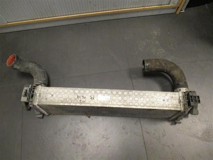 Gebruikte Intercooler Volvo XC90 II 2.0 T8 16V Twin Engine AWD Prijs op aanvraag aangeboden door Autohandel-Smet Gebroeders NV