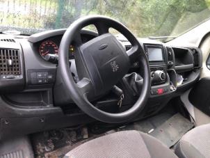 Gebruikte Airbag set + dashboard Peugeot Boxer (U9) 2.2 HDi 110 Euro 5 Prijs op aanvraag aangeboden door Autohandel-Smet Gebroeders NV
