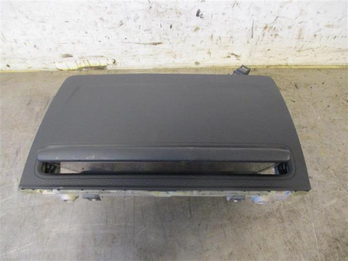 Gebruikte Head-up display Audi A3 Sportback (8VA/8VF) 1.6 TDI Ultra 16V Prijs op aanvraag aangeboden door Autohandel-Smet Gebroeders NV