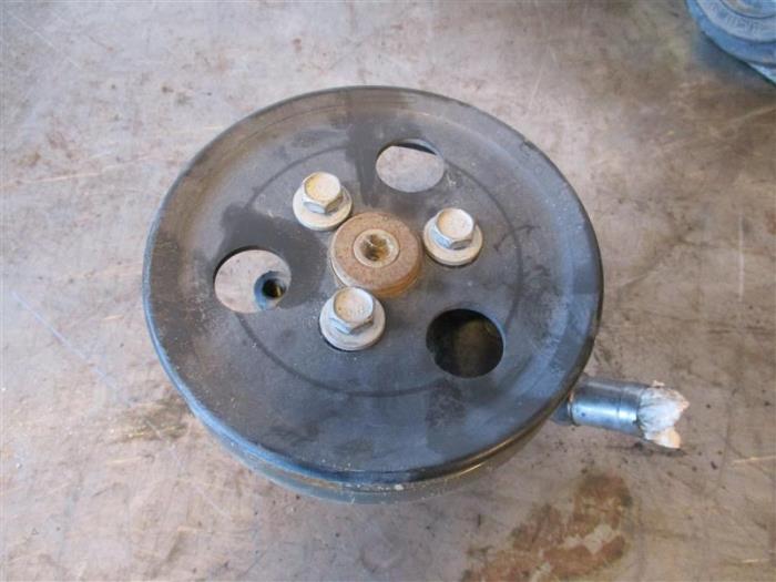 Gebruikte Pomp Servo Jeep Wrangler Unlimited (JK) 2.8 CRD 16V 4x4 Prijs op aanvraag aangeboden door Autohandel-Smet Gebroeders NV