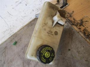 Gebruikte Hoofdremcilinder Opel Vivaro A Combi 2.0 CDTI Prijs op aanvraag aangeboden door Autohandel-Smet Gebroeders NV