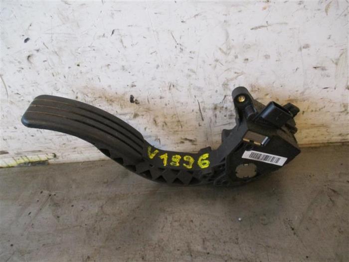 Gebruikte Gaspedaalpositie Sensor Renault Trafic Passenger (1JL/2JL/3JL/4JL) 1.6 dCi 125 Twin Turbo Prijs op aanvraag aangeboden door Autohandel-Smet Gebroeders NV