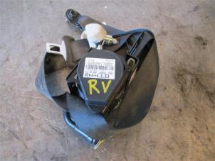 Gebruikte Veiligheidsgordel rechts-voor Suzuki Celerio (LF) 1.0 12V Prijs op aanvraag aangeboden door Autohandel-Smet Gebroeders NV