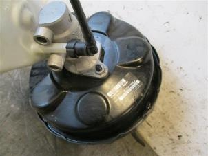 Gebruikte Rembekrachtiger Volvo XC60 I (DZ) 2.0 D4 16V Prijs op aanvraag aangeboden door Autohandel-Smet Gebroeders NV