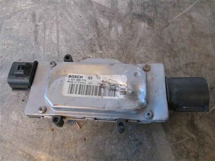 Gebruikte Koeling Module Volvo V40 Cross Country (MZ) 2.0 D3 20V Prijs op aanvraag aangeboden door Autohandel-Smet Gebroeders NV