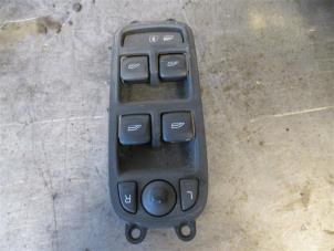 Gebruikte Elektrisch Raam Schakelaar Volvo XC60 I (DZ) 2.4 D3/D4 20V AWD Prijs op aanvraag aangeboden door Autohandel-Smet Gebroeders NV