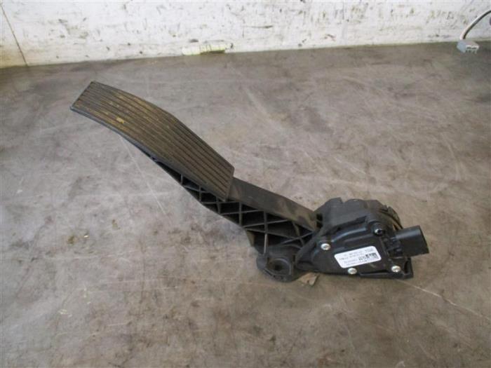 Gebruikte Sensor Gaspedaalpositie Opel Astra K Sports Tourer 1.2 Turbo 12V Prijs op aanvraag aangeboden door Autohandel-Smet Gebroeders NV