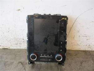 Gebruikte Display Interieur Renault Koleos II (RZGH) 1.7 Blue dCi 150 Prijs op aanvraag aangeboden door Autohandel-Smet Gebroeders NV