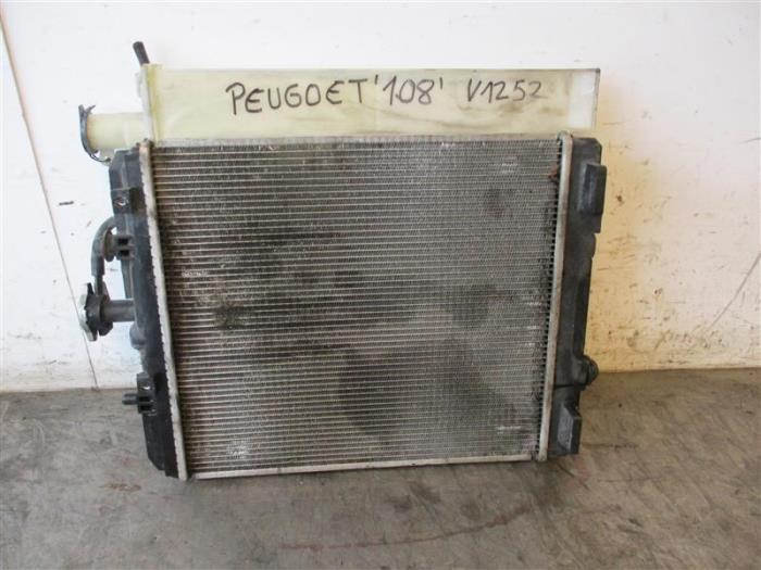 Gebruikte Radiateur Peugeot 108 1.0 12V Prijs op aanvraag aangeboden door Autohandel-Smet Gebroeders NV