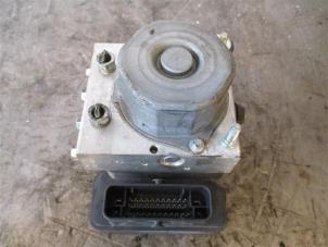 Gebruikte ABS Pomp Peugeot 108 1.0 12V Prijs op aanvraag aangeboden door Autohandel-Smet Gebroeders NV