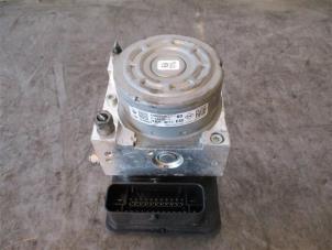 Gebruikte ABS Pomp Dacia Lodgy (JS) 1.2 TCE 16V Prijs op aanvraag aangeboden door Autohandel-Smet Gebroeders NV