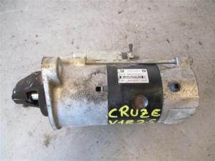 Gebruikte Startmotor Chevrolet Cruze SW 1.7 D 110 Prijs op aanvraag aangeboden door Autohandel-Smet Gebroeders NV