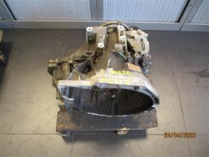 Gebruikte Versnellingsbak Ford Fiesta 5 (JD/JH) Prijs op aanvraag aangeboden door Autohandel-Smet Gebroeders NV