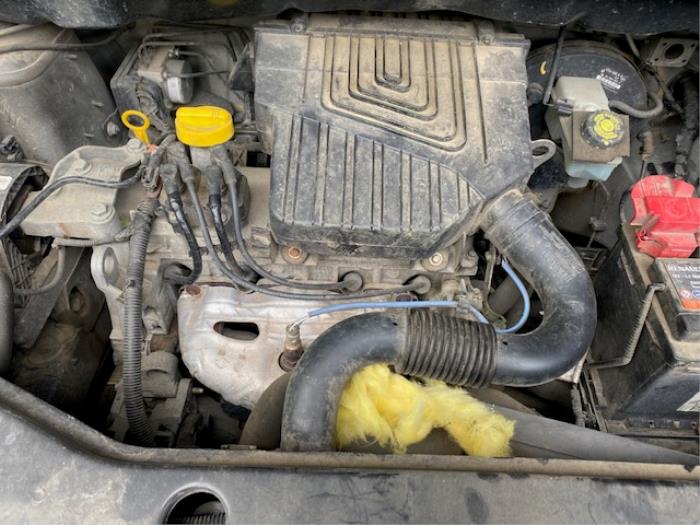 Gebruikte Motor Dacia Dokker Express (8S) 1.6 Prijs op aanvraag aangeboden door Autohandel-Smet Gebroeders NV