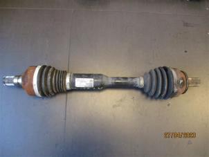 Gebruikte Aandrijfas links-voor Volvo XC60 I (DZ) 2.0 D3 16V Prijs op aanvraag aangeboden door Autohandel-Smet Gebroeders NV