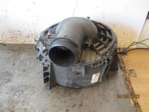 Gebruikte Luchtfilterhuis Ford Ranger 3.2 TDCi 20V 4x4 Prijs op aanvraag aangeboden door Autohandel-Smet Gebroeders NV