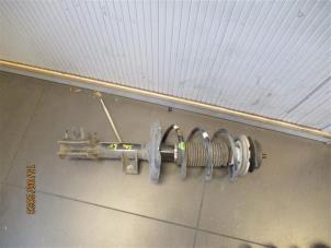 Gebruikte Schokdemper links-voor Fiat 500 (312) 1.2 Prijs op aanvraag aangeboden door Autohandel-Smet Gebroeders NV