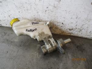 Gebruikte Hoofdremcilinder Fiat Fiorino (225) Prijs op aanvraag aangeboden door Autohandel-Smet Gebroeders NV