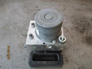 Gebruikte ABS Pomp Toyota ProAce Verso 2.0 D-4D 122 16V Prijs op aanvraag aangeboden door Autohandel-Smet Gebroeders NV