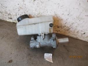 Gebruikte Hoofdremcilinder Dacia Dokker Prijs op aanvraag aangeboden door Autohandel-Smet Gebroeders NV