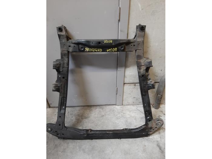 Gebruikte Subframe Dacia Logan MCV II/III/Sandero Wagon 1.5 dCi 75 Prijs op aanvraag aangeboden door Autohandel-Smet Gebroeders NV
