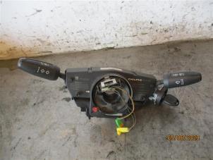 Gebruikte Combischakelaar Stuurkolom Opel Corsa Prijs op aanvraag aangeboden door Autohandel-Smet Gebroeders NV