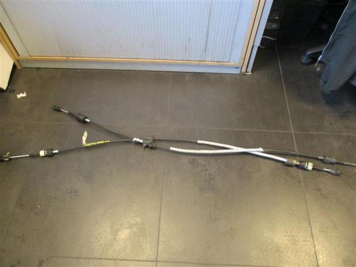 Gebruikte Schakelkabel Versnellingsbak Landrover Freelander II 2.2 tD4 16V Prijs op aanvraag aangeboden door Autohandel-Smet Gebroeders NV