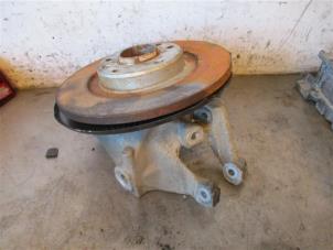 Gebruikte Fusee houder links-achter DS Automobiles DS 7 Crossback 1.6 16V E-Tense 4x4 Prijs op aanvraag aangeboden door Autohandel-Smet Gebroeders NV