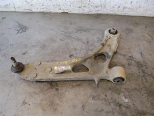 Gebruikte Draagarm onder rechts-voor DS Automobiles DS 7 Crossback 1.6 16V E-Tense 4x4 Prijs op aanvraag aangeboden door Autohandel-Smet Gebroeders NV