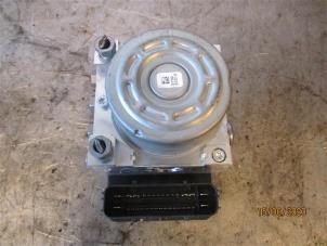 Gebruikte ABS Pomp Ford Puma 1.0 Ti-VCT EcoBoost mHEV 12V Prijs op aanvraag aangeboden door Autohandel-Smet Gebroeders NV