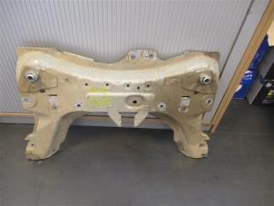 Gebruikte Subframe Renault Clio IV (5R) 0.9 Energy TCE 75 12V Prijs op aanvraag aangeboden door Autohandel-Smet Gebroeders NV