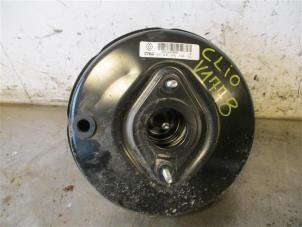 Gebruikte Rembooster Renault Clio IV (5R) 0.9 Energy TCE 75 12V Prijs op aanvraag aangeboden door Autohandel-Smet Gebroeders NV